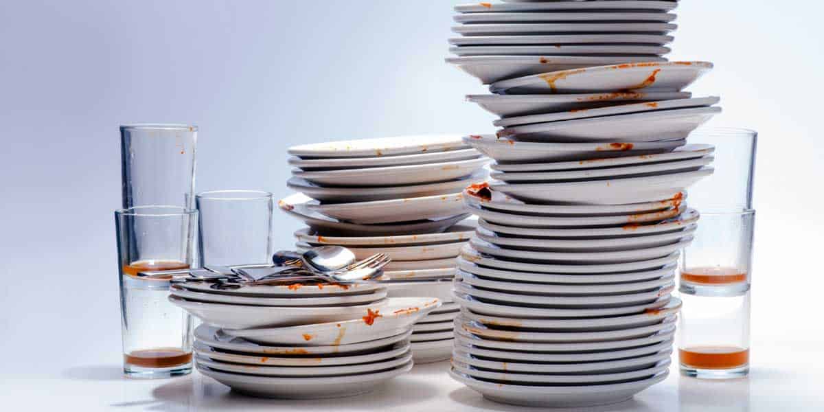 Pile of dirty dishes 